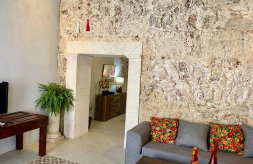 Zona Centro House | Casa El Flamboyán dentro de la ciudad amurallada