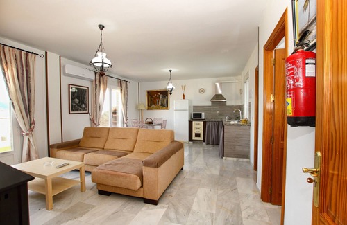 Cortes de la Frontera Cottage | Casa El Gastrónomo for 12 people