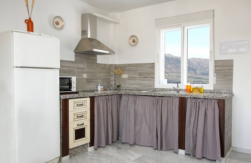 Cortes de la Frontera Cottage | Casa El Gastrónomo for 12 people