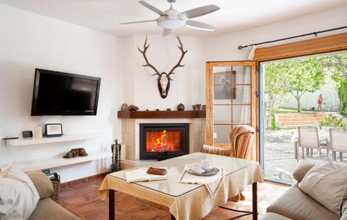 Huetor Santillan House | Casa El Pilar con piscina, jardín y barbacoa