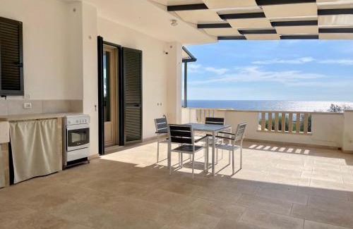 Marina di Felloniche House | CASA ELAIO - immersa negli ulivi con vista sul mare Ionio