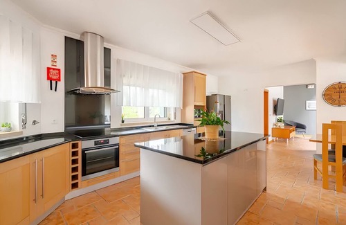 Pelariga Villa | Casa EmCanto - Swimming pool, games room, cinema with capacity for 16 guests