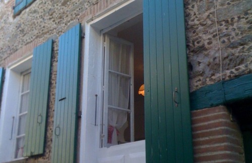 La Sacristie House | Casa Emma – At the Foot of the Canigó, a Family Home Between Sea and Mountain
