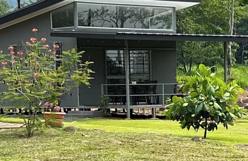 Aguas Zarcas House | Casa en Medio de una Hermosa Finca, Rodeada de Naturaleza. Piscina Privada