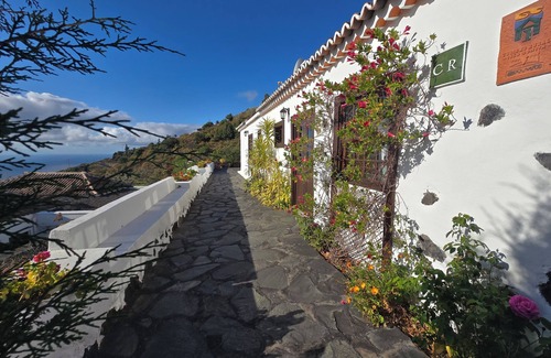 Villa de Mazo Cottage | Casa en el Este de La Palma, Buena Ubicación, Vistas y Fibra Óptica