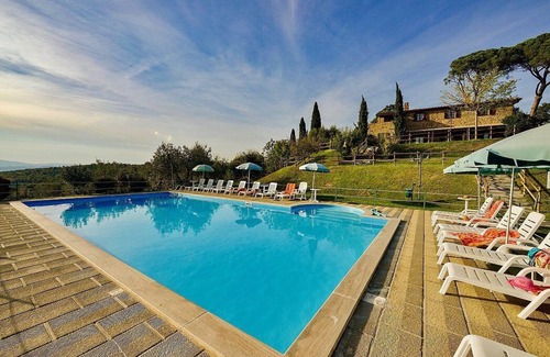 Po' Bandino House | Casa Erbetta F: A characteristic and welcoming apartment that is part of an ancient country house surrounded by the greenery, with Free WI-FI.