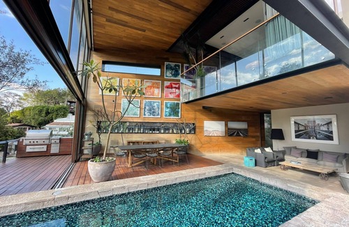 Valle de Bravo House | Casa Escondida: With spectacular lake and forest view