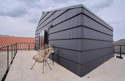 Queira House | Casa Espelho D'Água