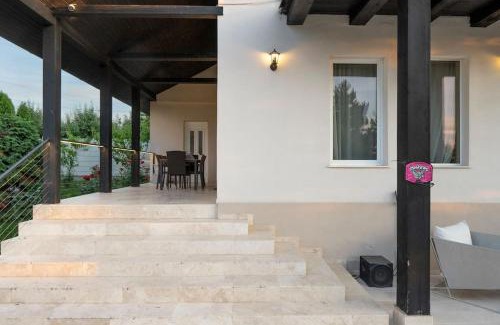Cordau Villa | Casa Felix
