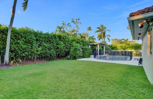 Kendale Lakes Villa | Casa Fina Miami Near Beaches