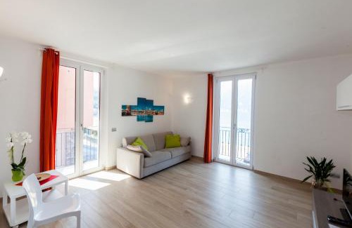 Lezzeno Apartment | Casa Fiore