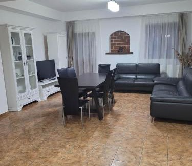 Cartisoara House | Casa Floare de Colt