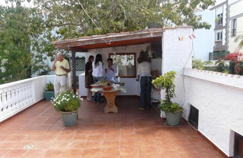 Sauzal Apartment | Casa Flora Garden Studio (Gite)