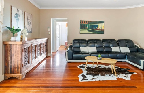 Heritage Park House | Casa Foresta Victorian Style Charming 4BR Home
