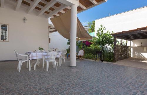 San Pietro in Bevagna House | Casa Francesca by BarbarHouse