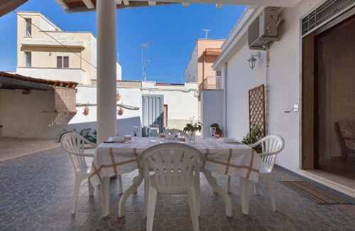 San Pietro in Bevagna House | Casa Francesca by BarbarHouse