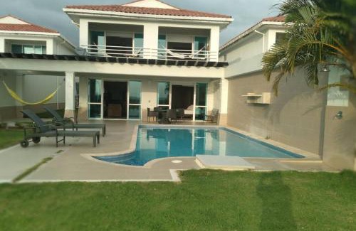 Arroyo de Piedra House | Casa frente al mar con piscina a las afueras de Cartagena