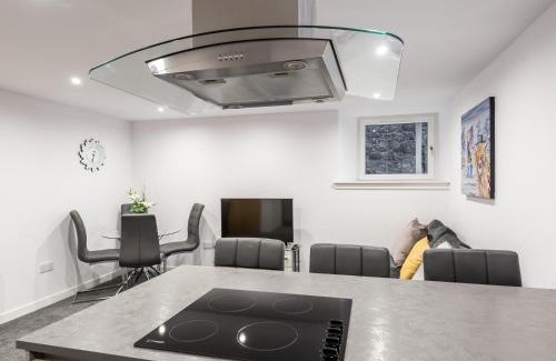 Dundee Apartment | Casa Fresa - Castle Heights Apartment