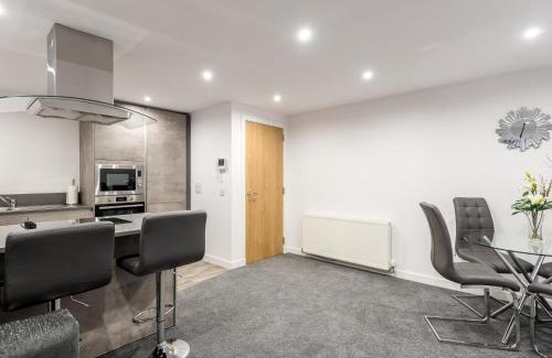 Dundee Apartment | Casa Fresa - Castle Heights Apartment