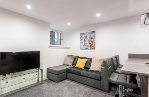 Dundee Apartment | Casa Fresa - Castle Heights Apartment