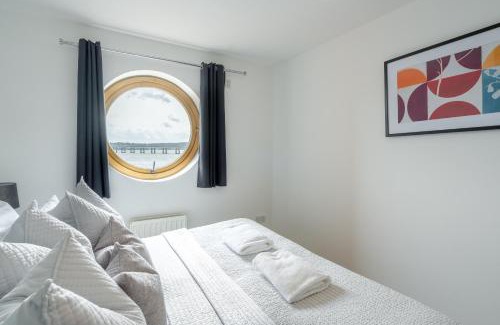 Dundee Apartment | Casa Fresa - City Quay Apartment