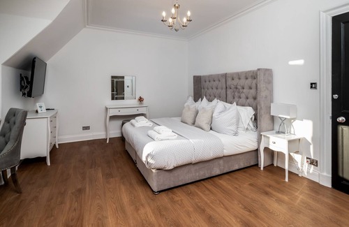 Broughty Ferry Apartment | Casa Fresa - Heather Suite - Broughty Ferry