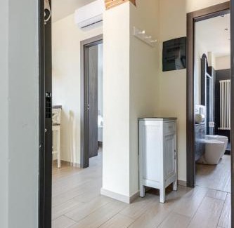 Lucca Historical Center Apartment | Casa fronte stazione, 300mt dal Centro, Free Parking
