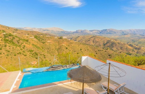 Colmenar Villa | Casa Fuente de Barro Colmenar by Ruralidays