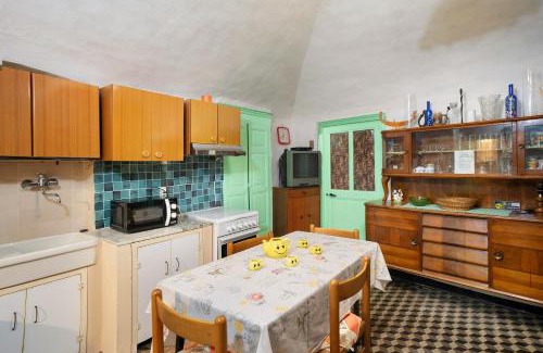 Vallebona Apartment | Casa Gianni
