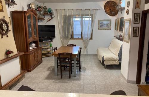 Fondi House | casa Ginevra