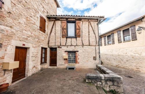 Castelnau-de-Montmiral House | Casa Glèsia