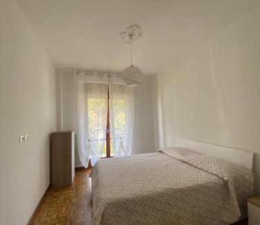 Vallecrosia Apartment | Casa grigio perla