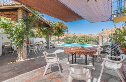 Barrio de la Vega House | Casa Hitos