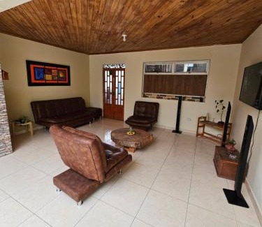 Pacho House | Casa Hotel Bonita