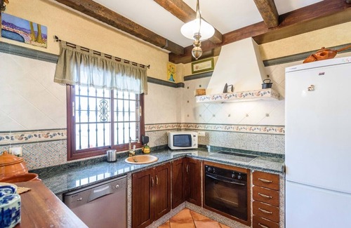 El Bosque Villa | Casa Huerta San Miguel El Bosque by Ruralidays