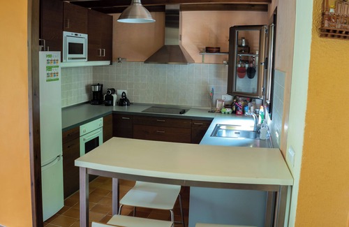 Sa Riera House | Casa Ideal Para Familias. Jardín y Piscina. 5-10 min de la Playa Caminando