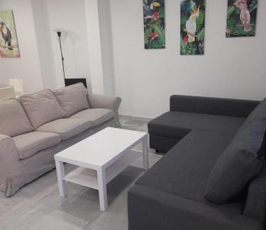 Nervion House | CASA INDEPENDIENTE EN NERVION JUNTO A PARADA DEL METRO