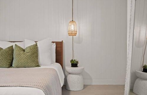 Palma Sola House | Casa Isla Retreat - near Anna Maria Island
