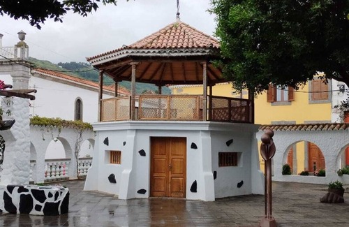 La Solana House | Casa Ita, ideal for family trips, groups of friends or business stays.