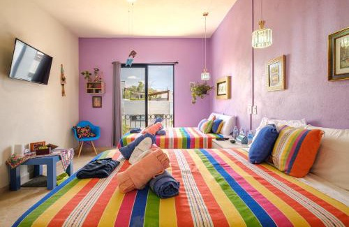 San Miguel de Allende Bed & Breakfast | Casa Itzae La Antigua Dog Friendly