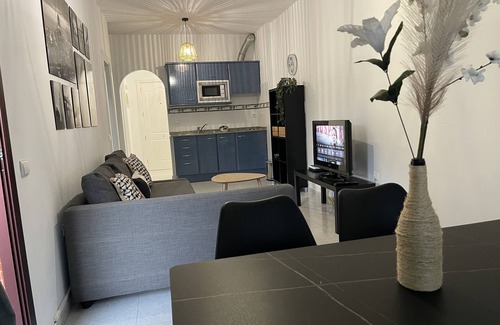 Morro Jable Apartment | Casa Jandía is an apartment with terrace in the center and 100 meters from the beach.