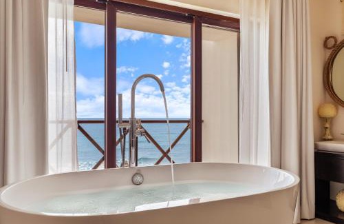 Isla Mujeres Villa | Casa Javi- Ocean Front located Mid Isla Mujeres