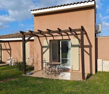 Saint-Saturnin-les-Avignon House | Casa Luma