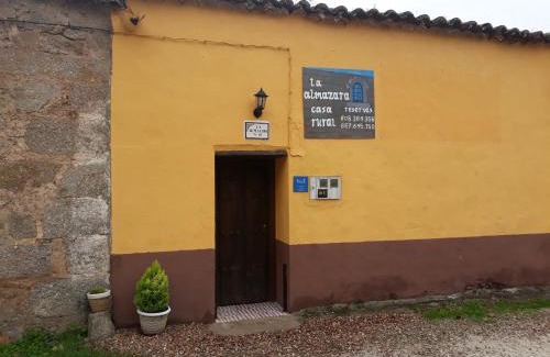 Arenas de San Pedro House | Casa La Almazara
