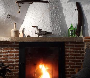 Arenas de San Pedro House | Casa La Almazara