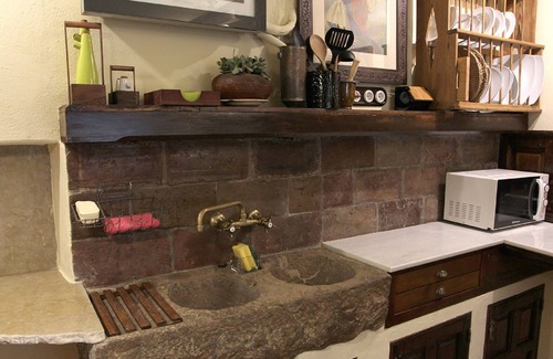 Cordoba Old City House | Casa La Carmen S. XVIII restored, located in the heart of Old Town