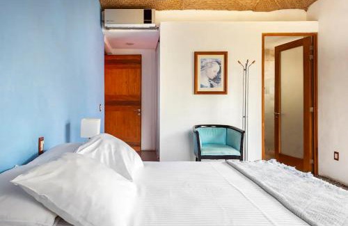Marina Vallarta Bed & Breakfast | Casa La Columna