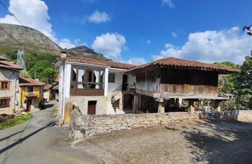 Llueves House | Casa La Cruz a 2km de Cangas de Onís