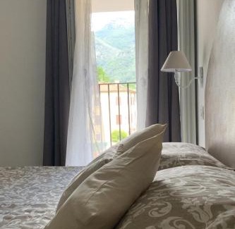 Camaiore Apartment | Casa La Wanda - Camaiore Toscana - 2 Br & Terrace