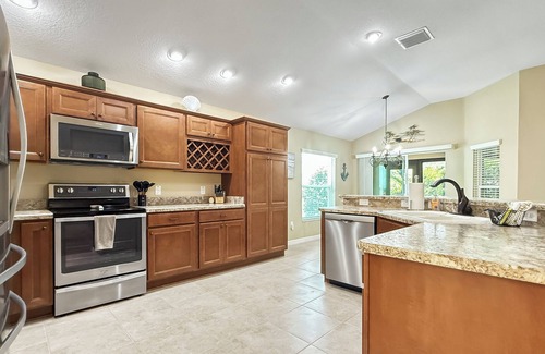 The Villages House | Casa LaBelle Retreat 2/2 prime location - Dog Friendly